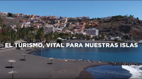Campaña de concienciación “Qué bien se está sin turistas” que apela a la población a implicarse activamente en la bajada del índice de contagios en las Islas Canarias