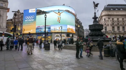 Campaña de Islas Canarias #NotWinter Games en Picadilly Circus