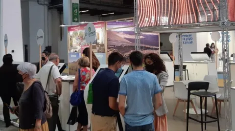 Canarias participa en B-Travel para fomentar el turismo de experiencias en el mercado nacional.