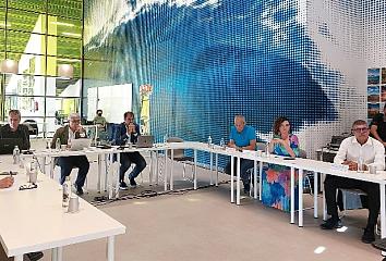 Reunión del Consejo Canario de Turismo en la que respalda la adhesión al acuerdo de Glasgow y el plan de descarbonización del sector
