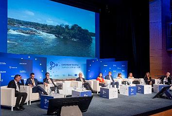 Segunda jornada de la I Convención de Islas Turísticas Europeas celebrada en las Islas Canarias