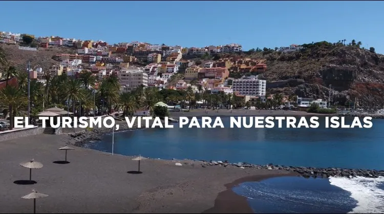 Campaña de concienciación “Qué bien se está sin turistas” que apela a la población a implicarse activamente en la bajada del índice de contagios en las Islas Canarias